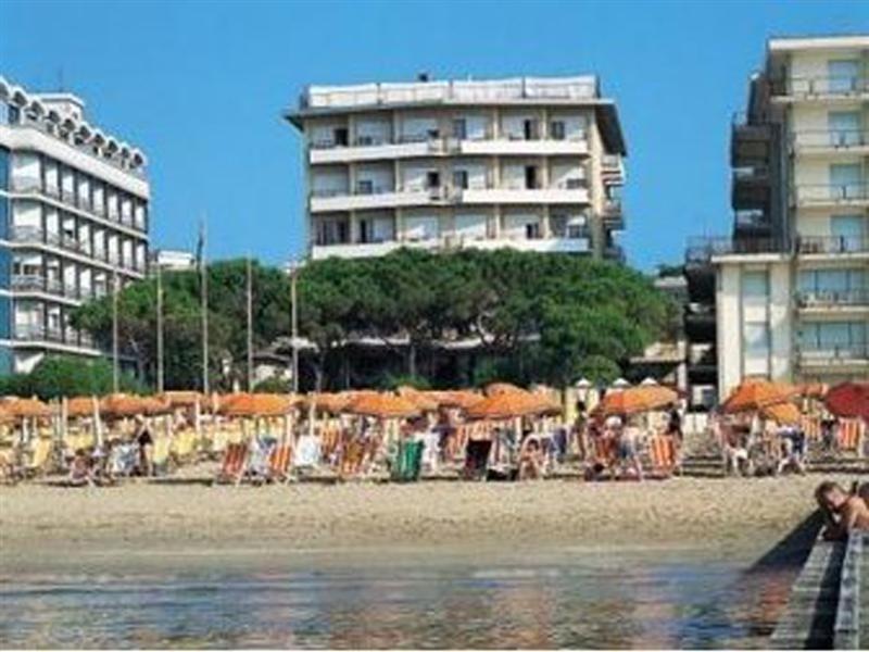 Hotel Ambasciatori Palace Lido di Jesolo Exterior foto